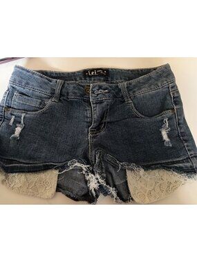 L.E.I. Denim Distressed Lace Trim Shorts Embroidered Back Pockets Ladies Size 3
